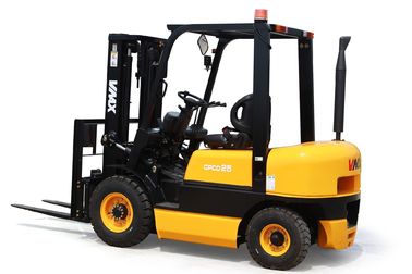 Vmax 2.5 Ton Diesel Powered Forklift CPCD25 With Pneumatic Tyres