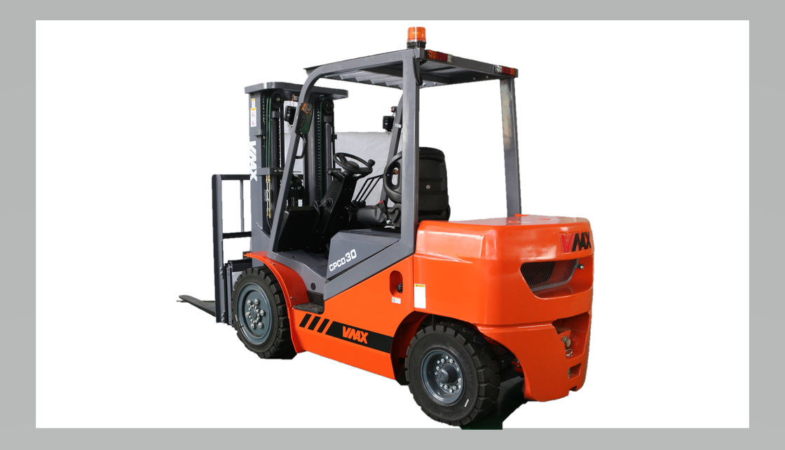 Red Isuzu High Lift Low Profile Forklift 2 Stage Or 3 Stage Mast CPCD25